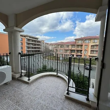 Premier On Seafront شقة