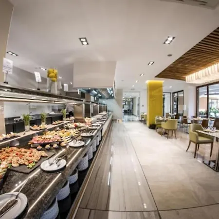 Premier On Seafront * سفيتي فلاس