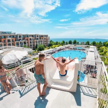 Premier On Seafront * سفيتي فلاس