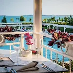 Premier On Seafront