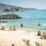 Premier On Seafront سفيتي فلاس