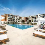 Premier On Seafront * سفيتي فلاس