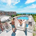 Premier On Seafront * سفيتي فلاس