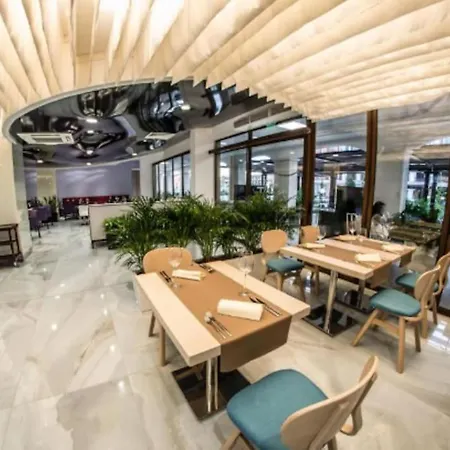 Premier On Seafront Апартамент Свети Влас