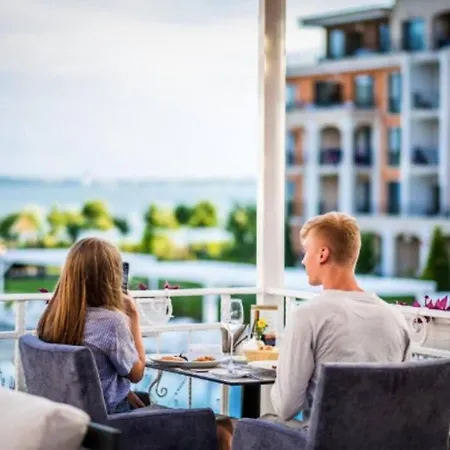 Апартамент Premier On Seafront *