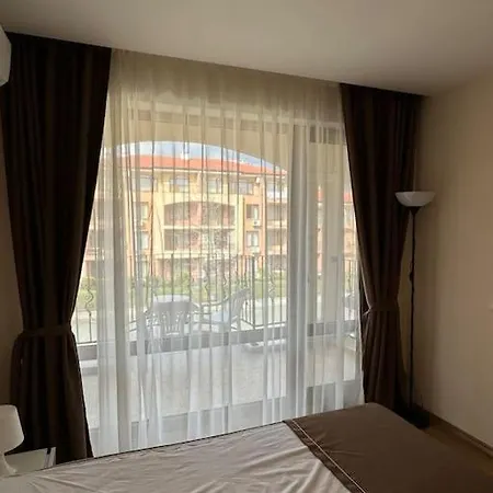 Апартамент Premier On Seafront