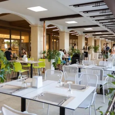 Premier On Seafront Апартамент *