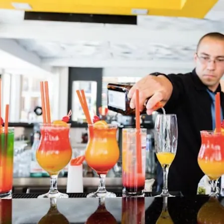 Апартамент Premier On Seafront