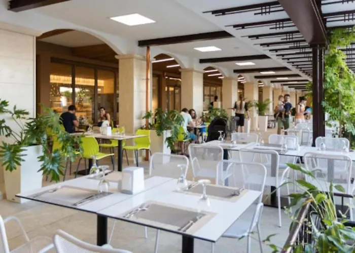 Premier On Seafront Appartement *