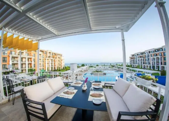 Premier On Seafront Appartement *